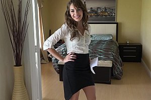 人妖调教脚交footjob